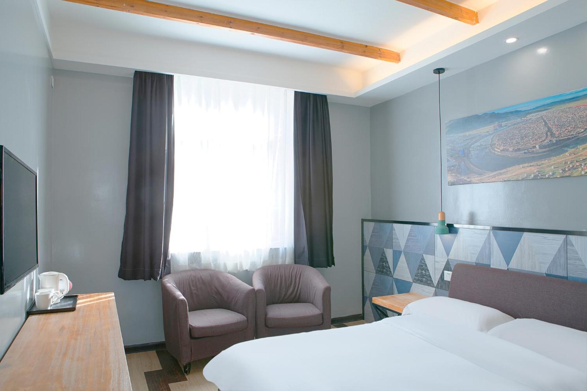 The Cloudland International Youth Hostel Close To The City Center,10 Min Walks To The Subway, Close To The Night Market, Old Street, Green Lake, English-Speaking Service, Free Activity Convenient Payment And Visa Cards Are Accepted Kunming Luaran gambar