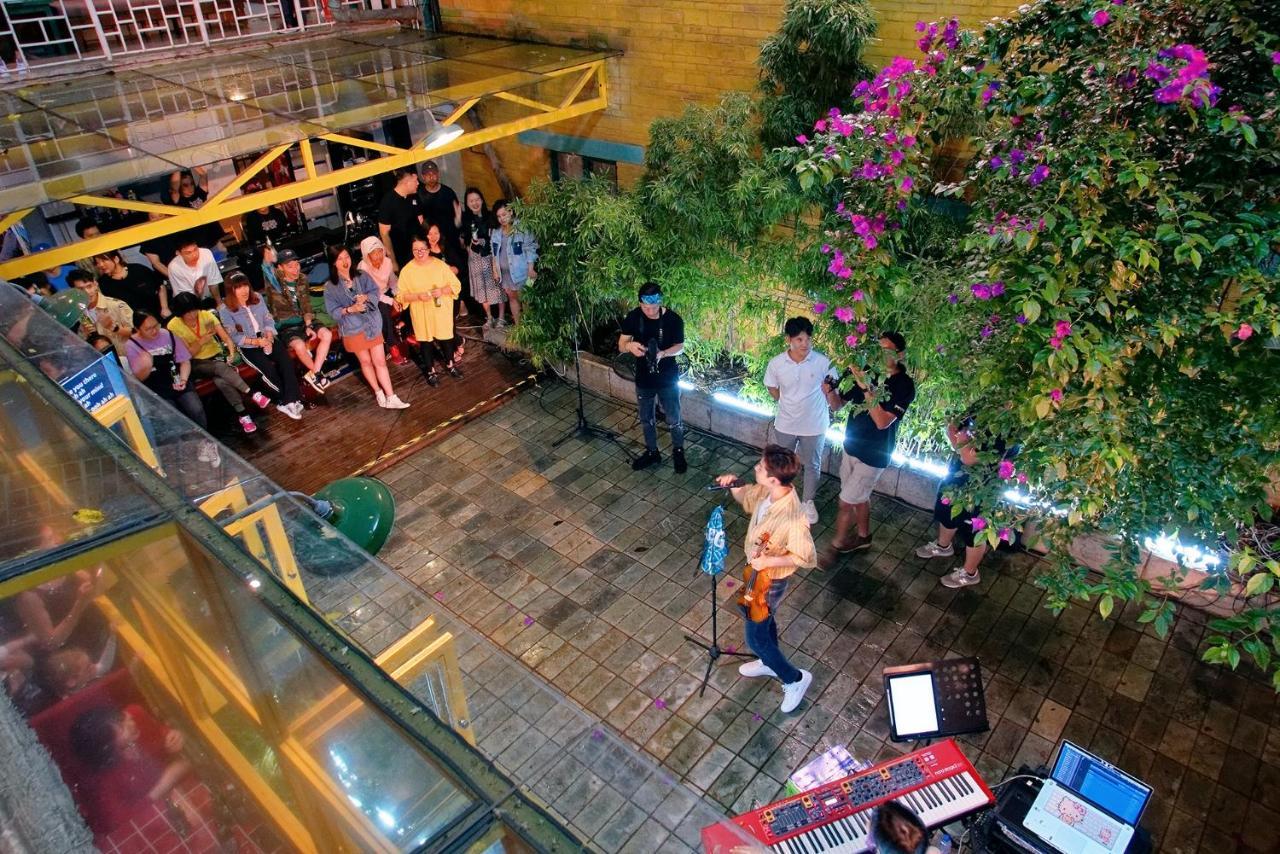 The Cloudland International Youth Hostel Close To The City Center,10 Min Walks To The Subway, Close To The Night Market, Old Street, Green Lake, English-Speaking Service, Free Activity Convenient Payment And Visa Cards Are Accepted Kunming Luaran gambar